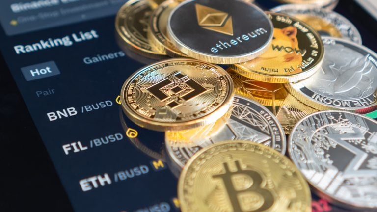 The Altcoins That Outshone Bitcoin: A Look at the Top Performers in 2023