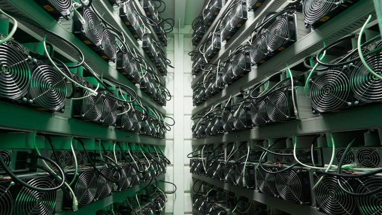 Critics Concerned as Two Major Mining Pools Control Over 50% of Bitcoin Hashrate