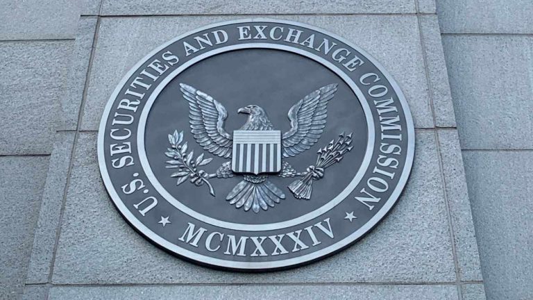 Eleven Spot Bitcoin ETFs Nearing Approval by SEC: Analyst